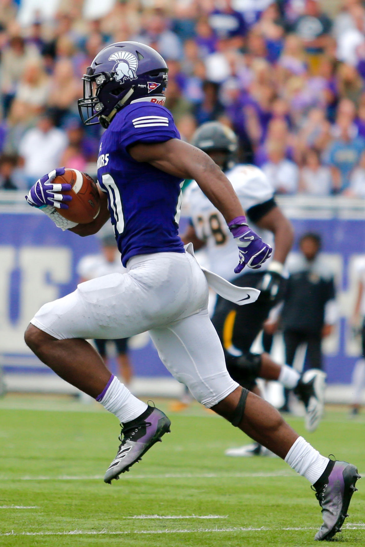 WSU FB vs Wayne State